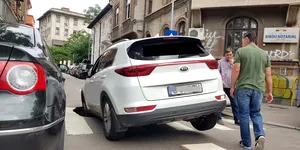 Cum să primești despăgubiri când dai într-o groapă. Explicația oferită de avocatul biciclistului care a obținut 100.000 euro de la PMB