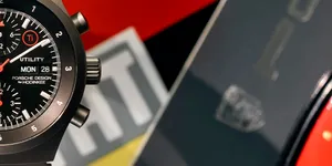 Porsche Design Chronograph 1 Utility, în ediție limitată. Ceas inspirat de cronografele militare, cu un mecanism legendar