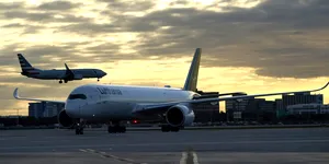 A activat Bluetooth în avion și a întors din drum o aeronavă cu peste 200 de oameni la bord. Ce nume avea dispozitivul