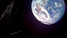 Sonda Juice tocmai a folosit Pământul drept o praștie gravitațională pentru a ajunge la Jupiter