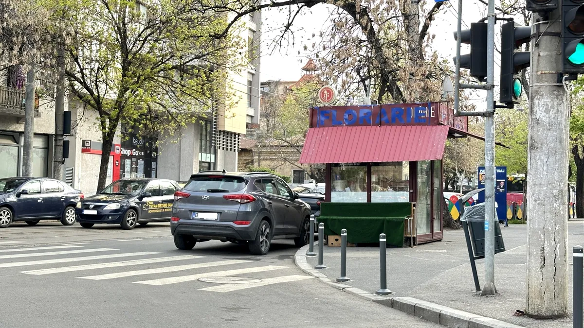 2025: La ce distanță de trecerea de pietoni ai voie să oprești/staționezi