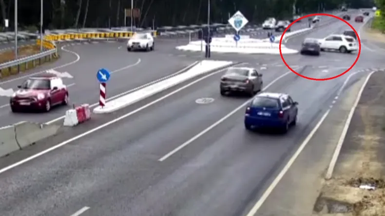 Video – Problemele de proiectare ale sensurilor giratorii din România, explicate de președintele AVAC: „Avem giratorii unde pot intra și cu 100km/h. Deci ăla nu-mi calmează nimic”