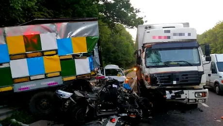 Accident devastator pe autostrada București Pitești: Un camion a lovit mai multe mașini oprite pe banda de urgență