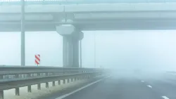 Condiții de ceață densă pe autostrăzi. Autoritățile nu recomandă depășiri pe autostrada A0, A2 și A3