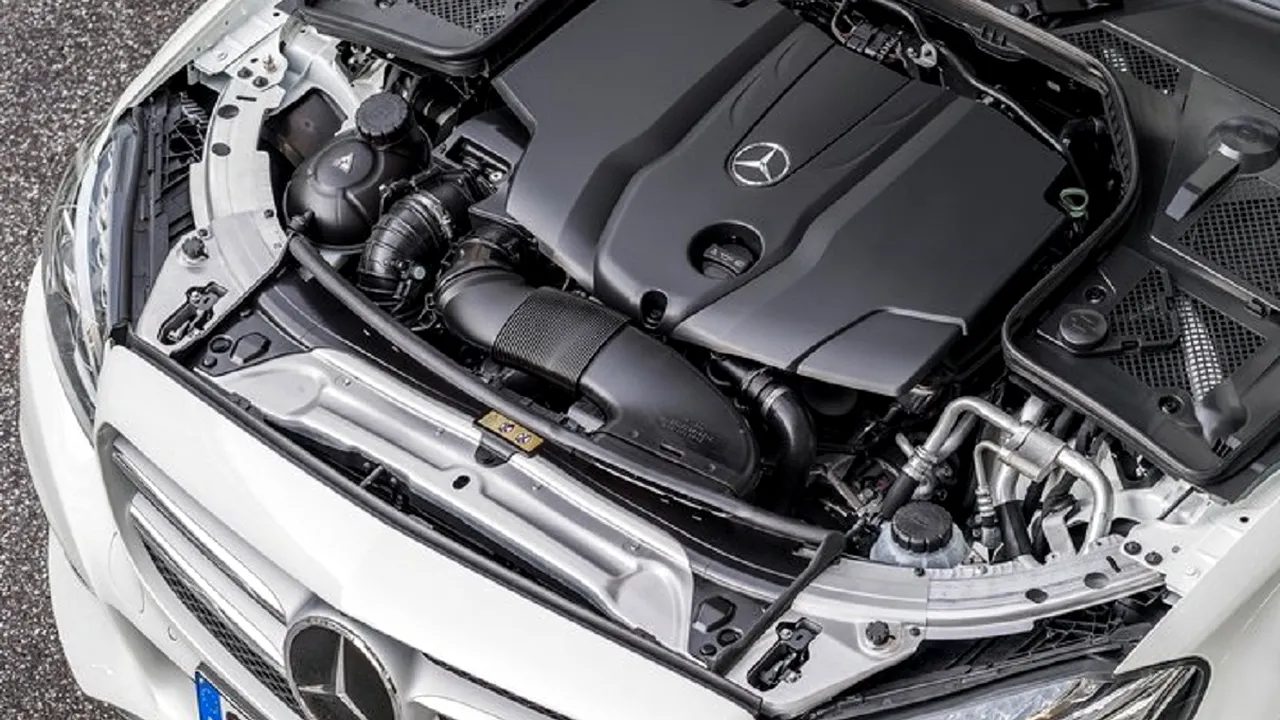 Germania respinge propunerea de interzicere a motoarelor cu ardere internă din 2035Mercedes-Benz-C-Class-2015-800-78 