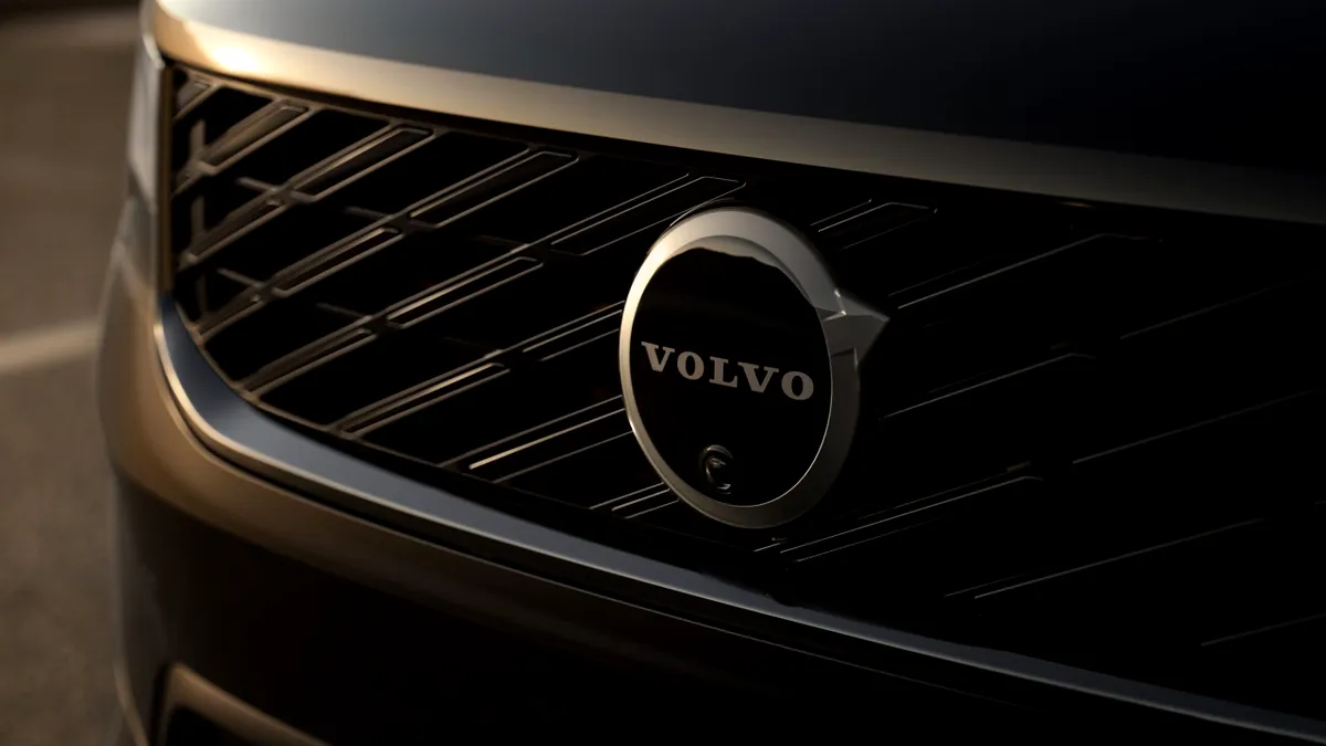 Volvo prezintă planul său de dezvoltare accelerată: 13 mașini complet noi în următorii 3 ani, dintre care șase pentru China
