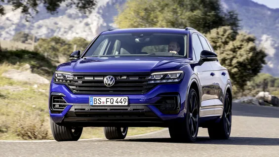 Serviciul de Pază și Protecție își reînnoiește flota auto. Ilie Bolojan se deplasează cu un Volkswagen Touareg