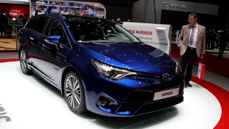 Toyota Avensis facelift a debutat la Geneva cu un interior nou, mai bun