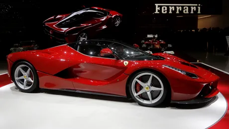 Ferrari conduce cursa celor mai puternice brand-uri din lume în 2019