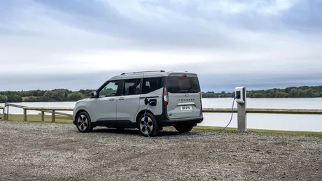 Ford Otosan inaugurează în România o nouă linie de asamblare a bateriilor pentru mașini electrice