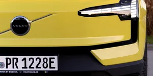 Volvo EX50 vine să atace Tesla Model Y: noul SUV electric va fi cea mai accesibilă electrică din gama producătorului suedez
