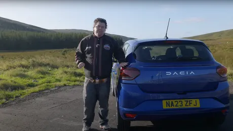 Ce cred străinii despre Dacia Sandero? Părerea unui vlogger după 1 săptămână petrecută cu mașina - VIDEO