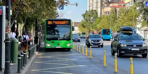 2026: Ce se întâmplă dacă intri pe banda de autobuz, dar nu mai mult de câteva secunde? Singura situație în care e legal