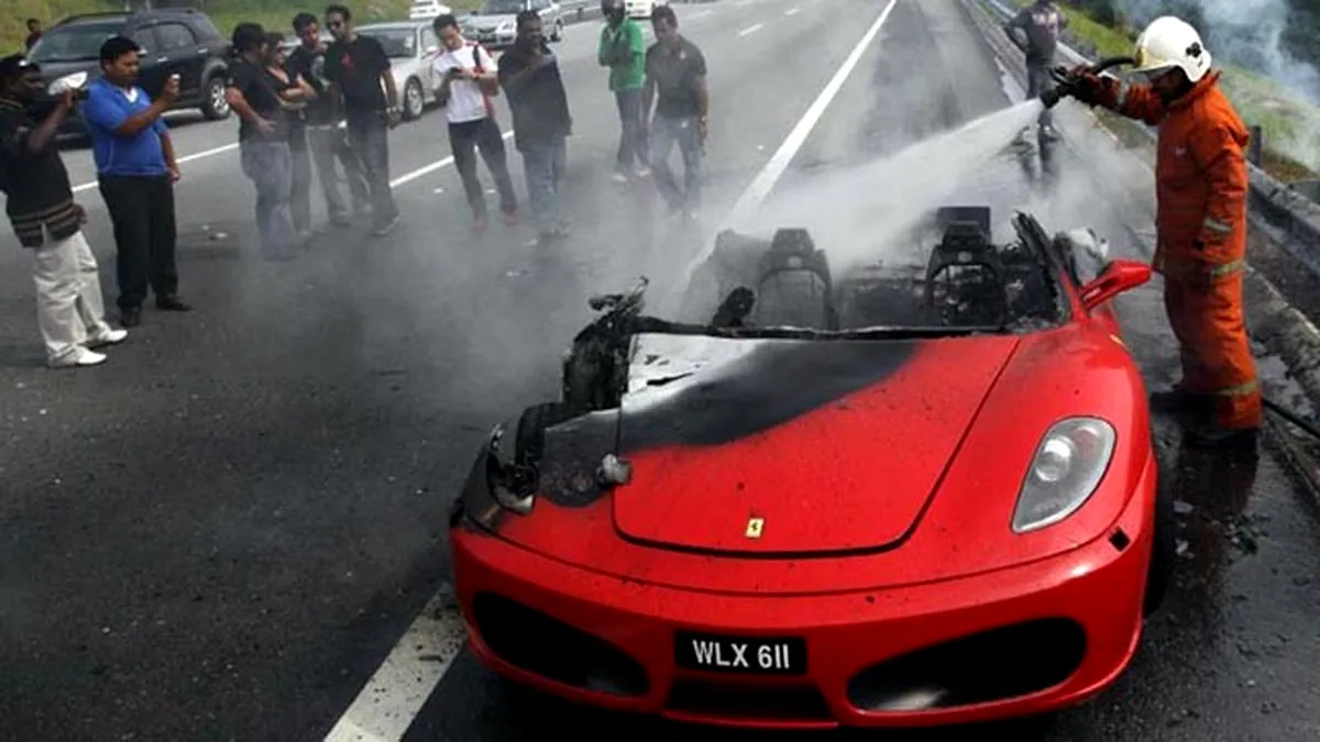 Picnic în Malaezia: Ferrari F430 este pus pe grătar