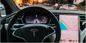 Automobilele vor agrava criza cipurilor de memorie, potrivit Micron: Vom vedea mașini fără șofer și roboți umanoizi cu 300 GB RAM