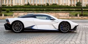 Aston Martin Valhalla debutează în România odată cu noul partener al mărcii britanice