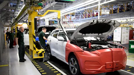 Jaguar Land Rover va concedia 5000 de angajaţi din Marea Britanie