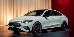 Noul Mercedes-Benz CLA poate fi comandat în România. Cât costă rivalul lui BMW Seria 2 – FOTO