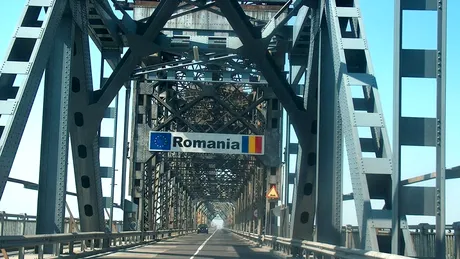 Maşinile care trec astăzi podul peste Dunăre în sensul Giurgiu-Ruse nu achită tariful de trecere