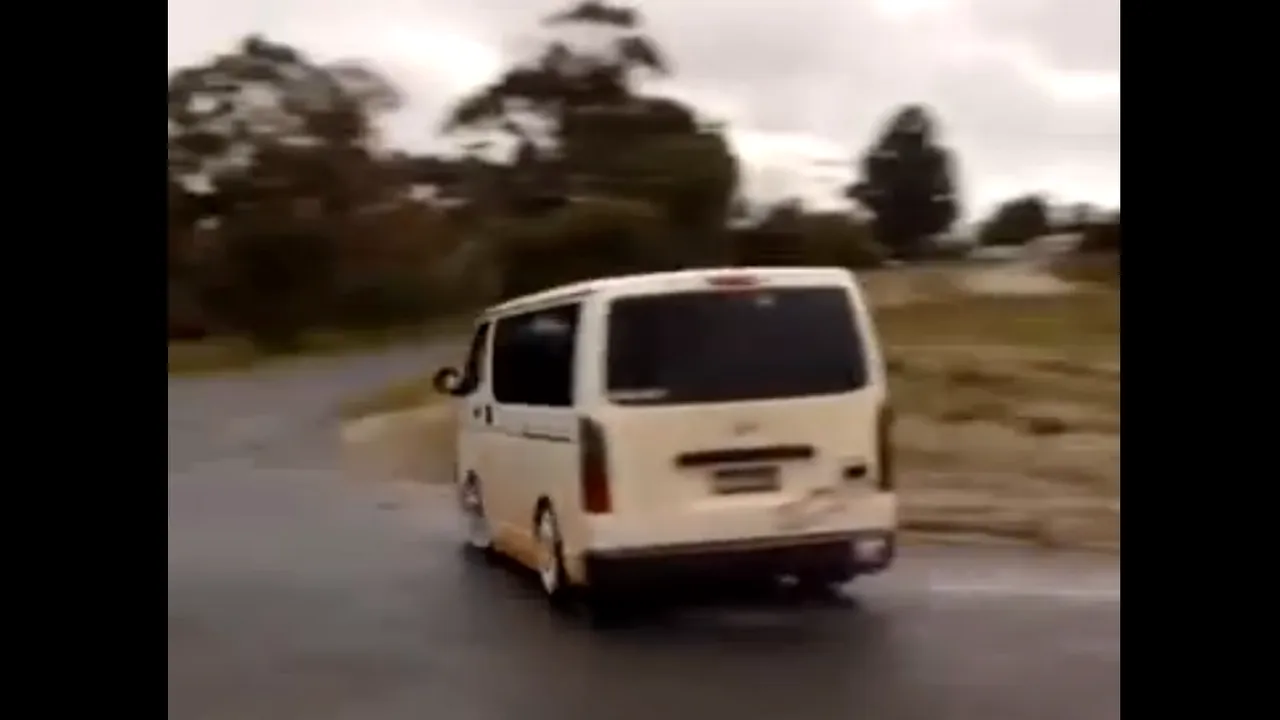 1-toyota-hiate-drift-front-promotor 