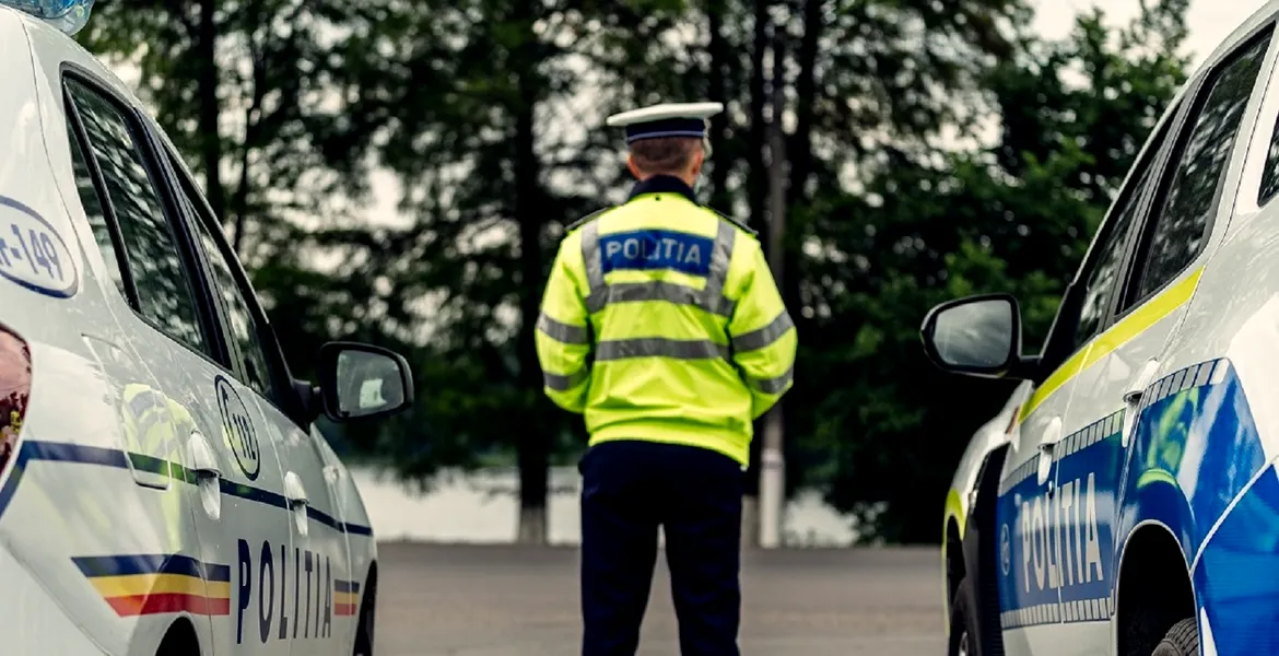 Un polițist tânăr, păcălit de colegi să le ceară șefilor un porc de Crăciun