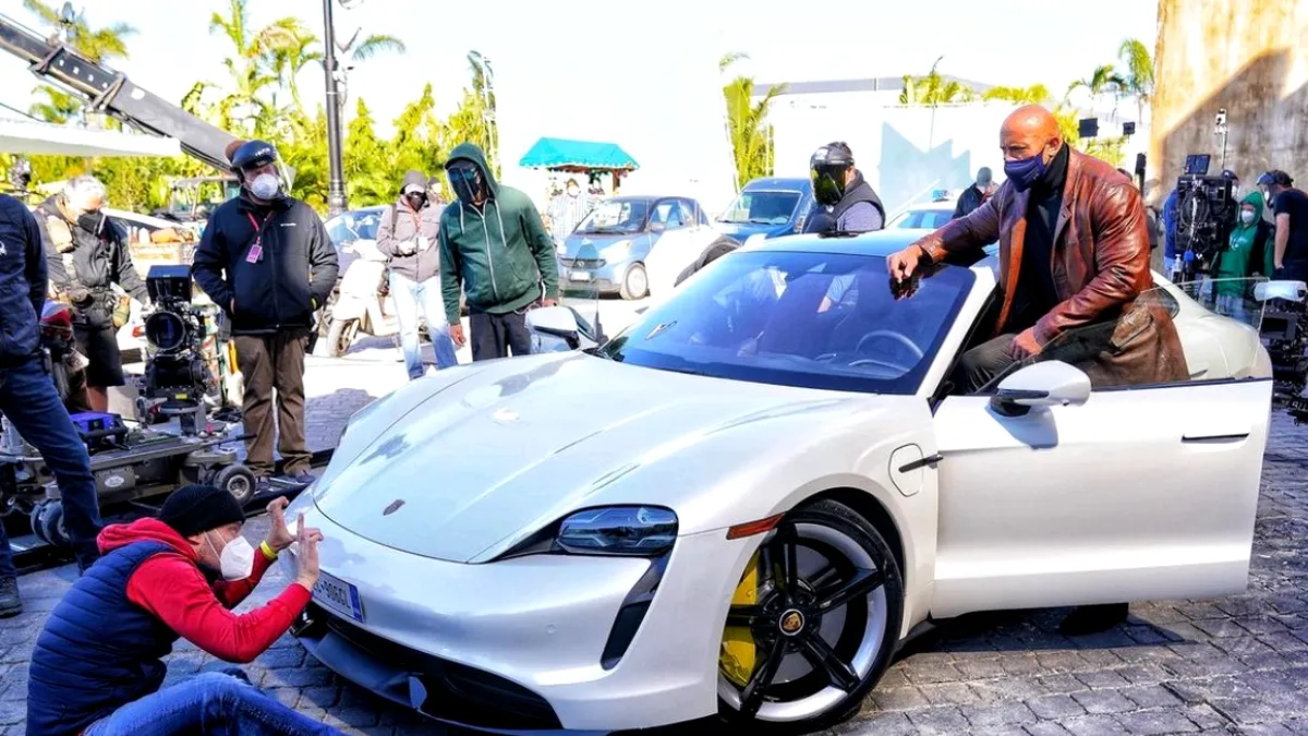 Actorul american care n-a avut loc în Porsche Taycan. Acum scenariul filmului trebuie schimbat