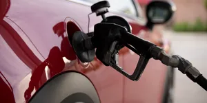 Șoferii din Europa ar putea plăti și mai mult pentru motorină. Planul SUA care ar putea aduce scumpiri la pompă