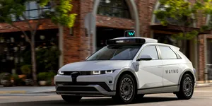 Taxiurile fără șofer ar putea circula, chiar din 2026, pe străzile din Londa. Este Europa pregătită pentru vehicule autonome?