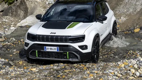 Noul Jeep Avenger 4xe este cea mai capabilă versiune a celui mai mic model din gama producătorului american - GALERIE FOTO