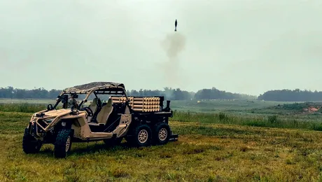 Un „buggy” letal: Pușcașii marini americani achiziționează sisteme Scorpion Light echipate cu mortiere