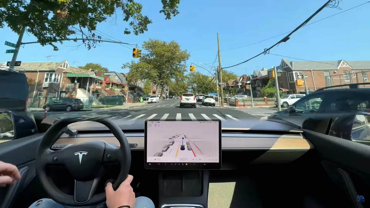 Tesla se confruntă cu o nouă anchetă în SUA. Sistemul FSD ar fi cauzat un accident mortal