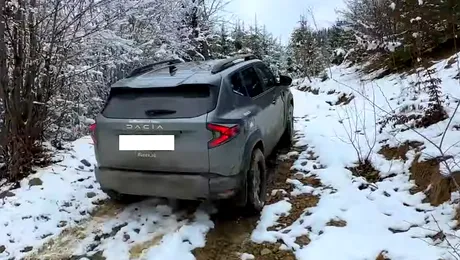 Noua Dacia Duster, testată pe zăpadă. Cât de bine se descurcă Duster III în off-road? – VIDEO