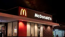 Operatorul lanţului McDonald’s, amendat cu 40.000 de lei pentru încălcarea GDPR / Compania nu a implementat măsuri tehnice în urma unui atac informatic soldat cu scurgeri de date personale