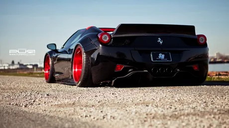 Liberty Walk a mai modificat un Ferrari 458. Să păstrăm, deci, un moment de linişte...