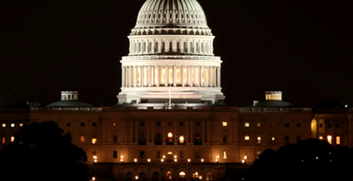 Senatul american respinge ajutorul pentru cei trei mari constructori