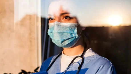 Categorii profesionale cu risc crescut de îmbolnăvire. Cum trebuie să se ferească de infecția cu virusul SARS-CoV-2