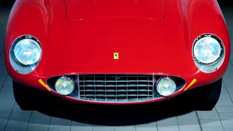 Licitaţie cu maşini Ferrari de milioane