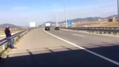 2.000 de cai putere au adus dezastrul pe o autostradă din Kosovo [VIDEO]