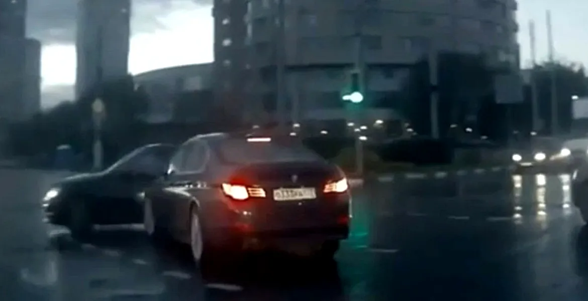 VIDEO: ne poate spune cineva de unde a apărut maşina aia?!