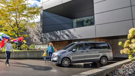 Noul Mercedes Benz Clasa V oferă un motor şi o transmisie nouă, precum şi un update tehnologic - GALERIE FOTO