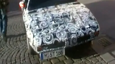 BMW M1 cu camuflaj