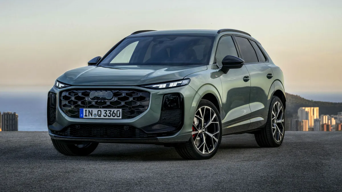 Noul Audi Q3 a fost lansat oficial. Germanii reinventează maneta de semnalizare - GALERIE FOTO