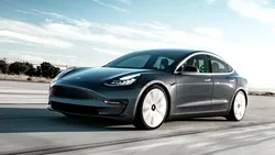 Tesla ar putea rechema în service 1,2 milioane de modele. Suspensia față se poate rupe fără avertisment