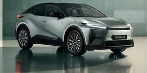 Toyota lansează un nou SUV electric în Europa. C-HR+ poate parcurge până la 600 km cu o singură încărcare