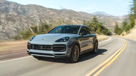 Porsche pregătește primul său SUV cu trei rânduri de scaune