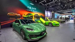 Mărcile chineze au lansat 542 de modele în cinci luni. Dar asta pare să nu fie ceva de bine