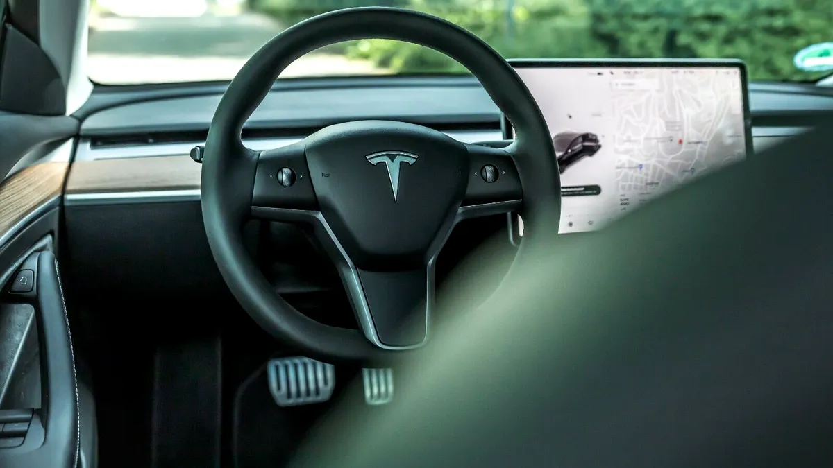 Tesla pregătește o nouă funcție. Cererea a fost făcută de mai multe persoane pe Twitter