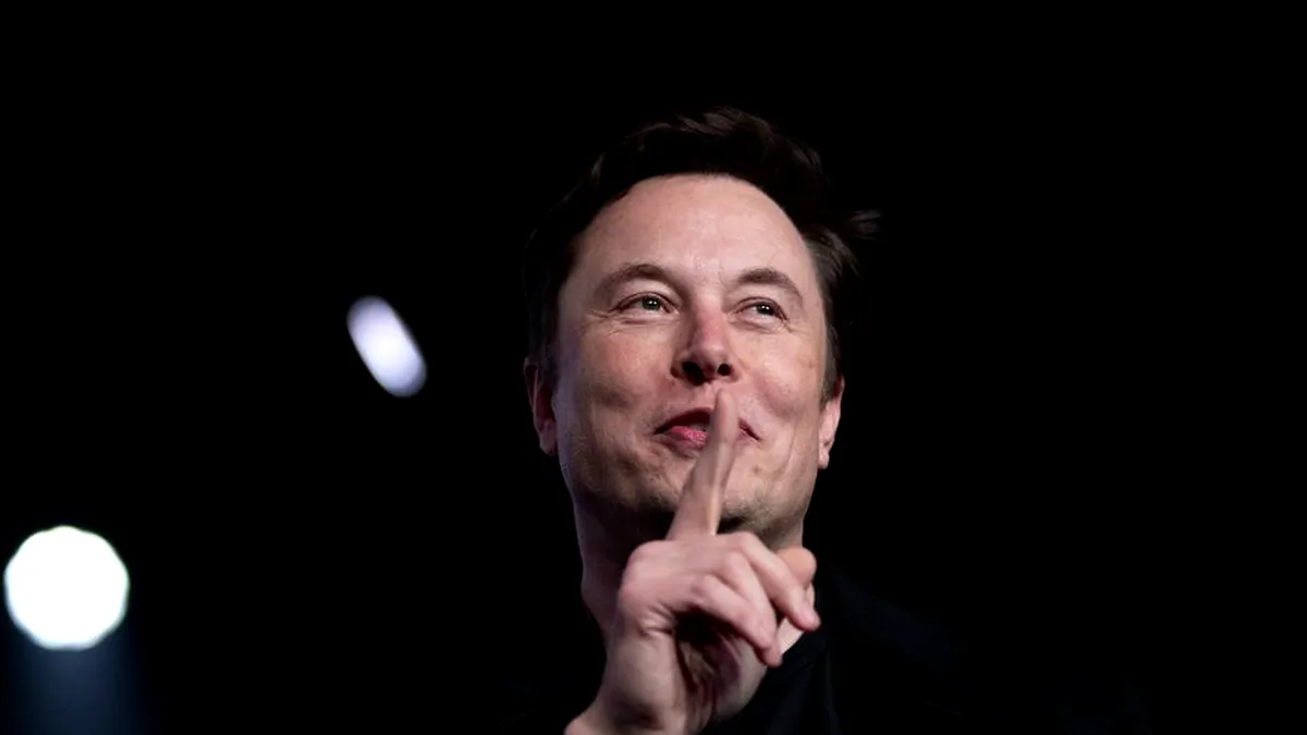 Ce mesaje bizare a primit o femeie care are fostul numărul de telefon al lui Elon Musk?