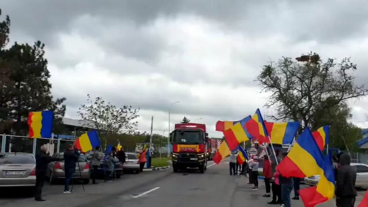 Cele 20 de camioane pornite din București au ajuns în Rep. Moldova. Cum le-au întâmpinat localnicii - VIDEO