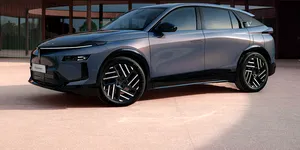 <span class='prepend'>Foto |</span> Lancia reînvie numele Gamma într-un crossover electric sau hibrid. Comenzile vor fi deschise „după vara” anului 2026 